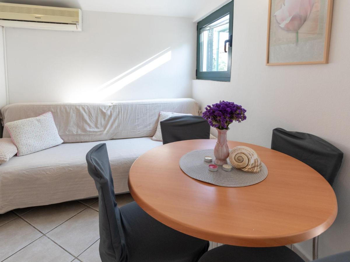 Holiday Home Dubra By Interhome Komarna Exterior photo